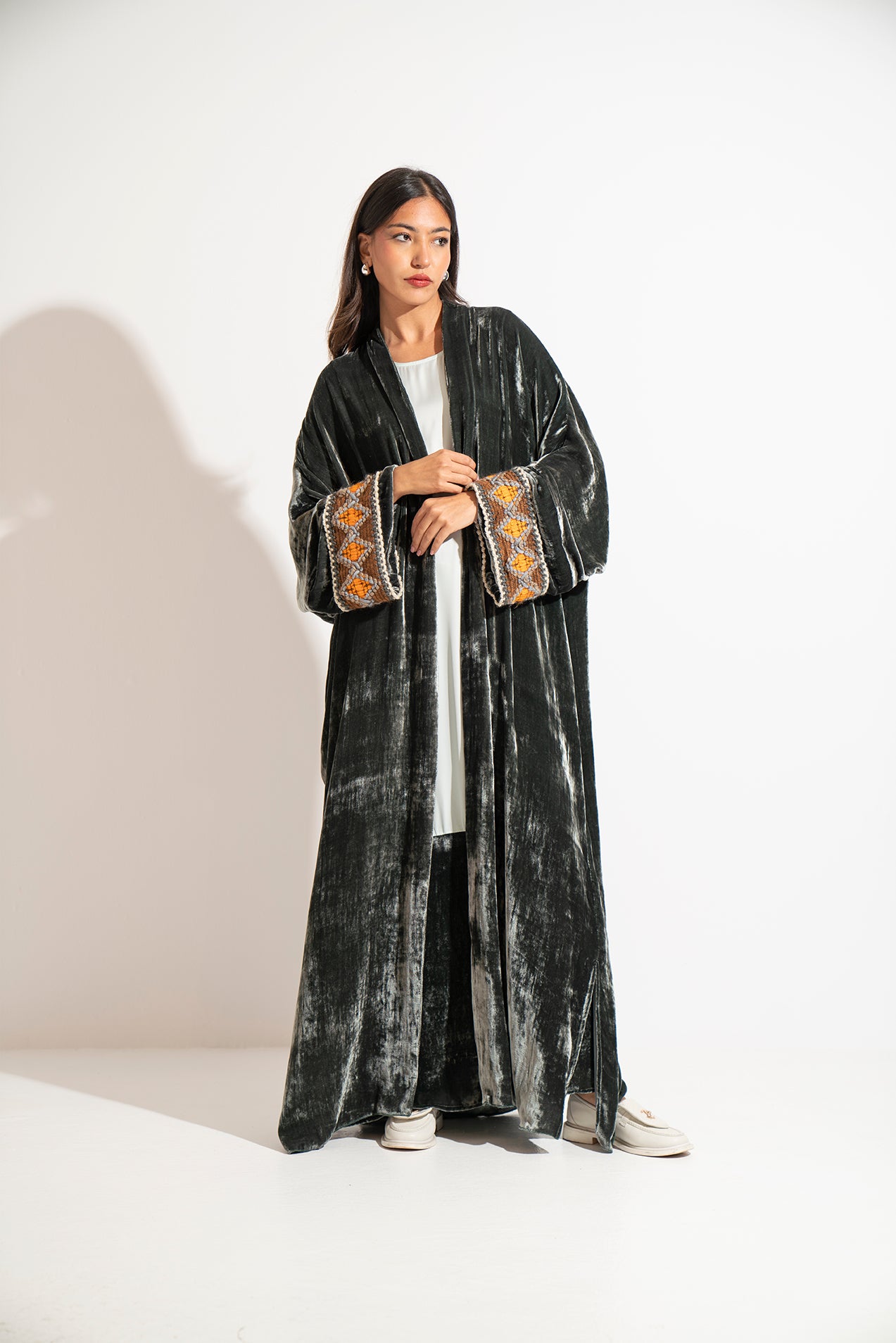 Velvet Abaya A4