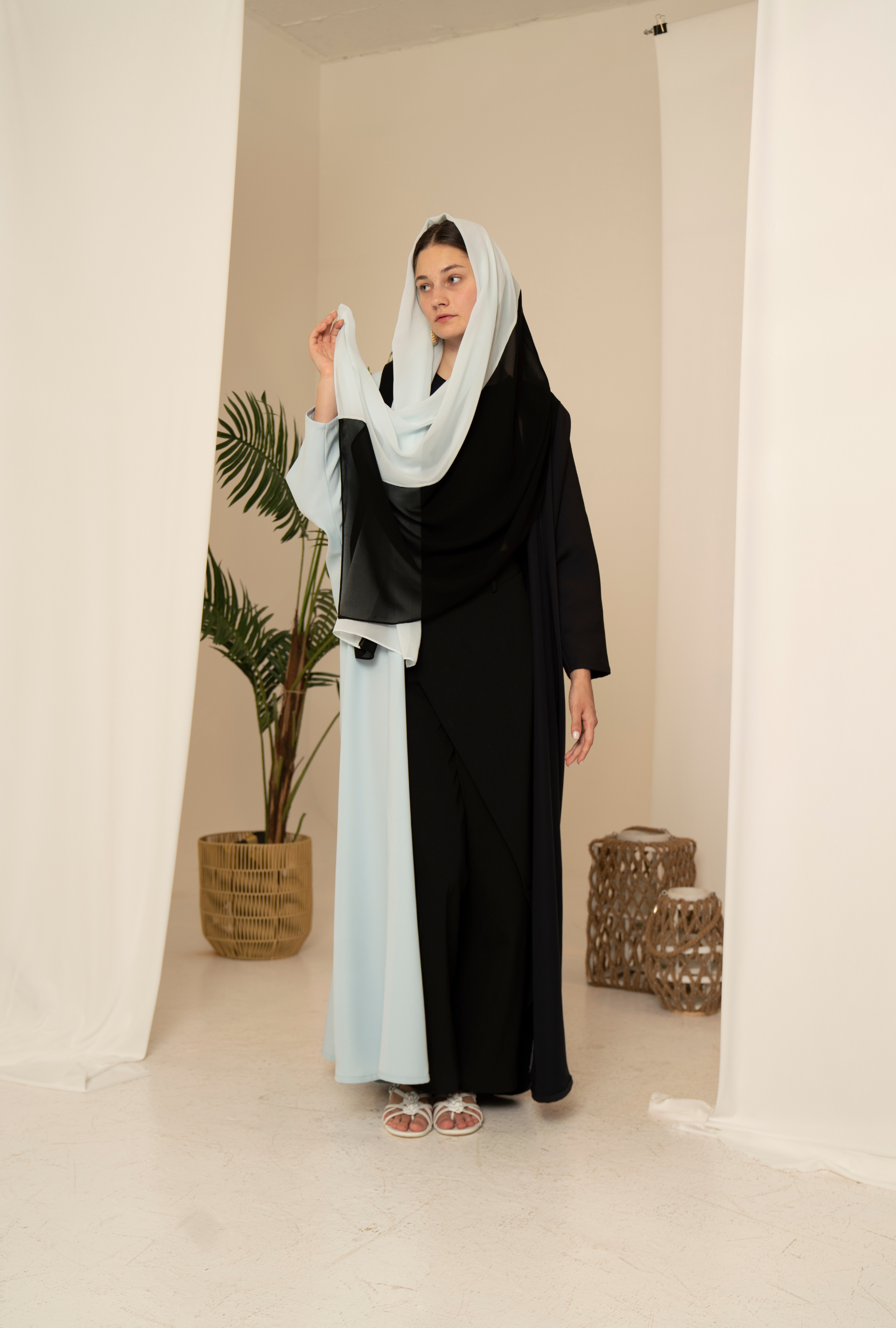 waves abaya