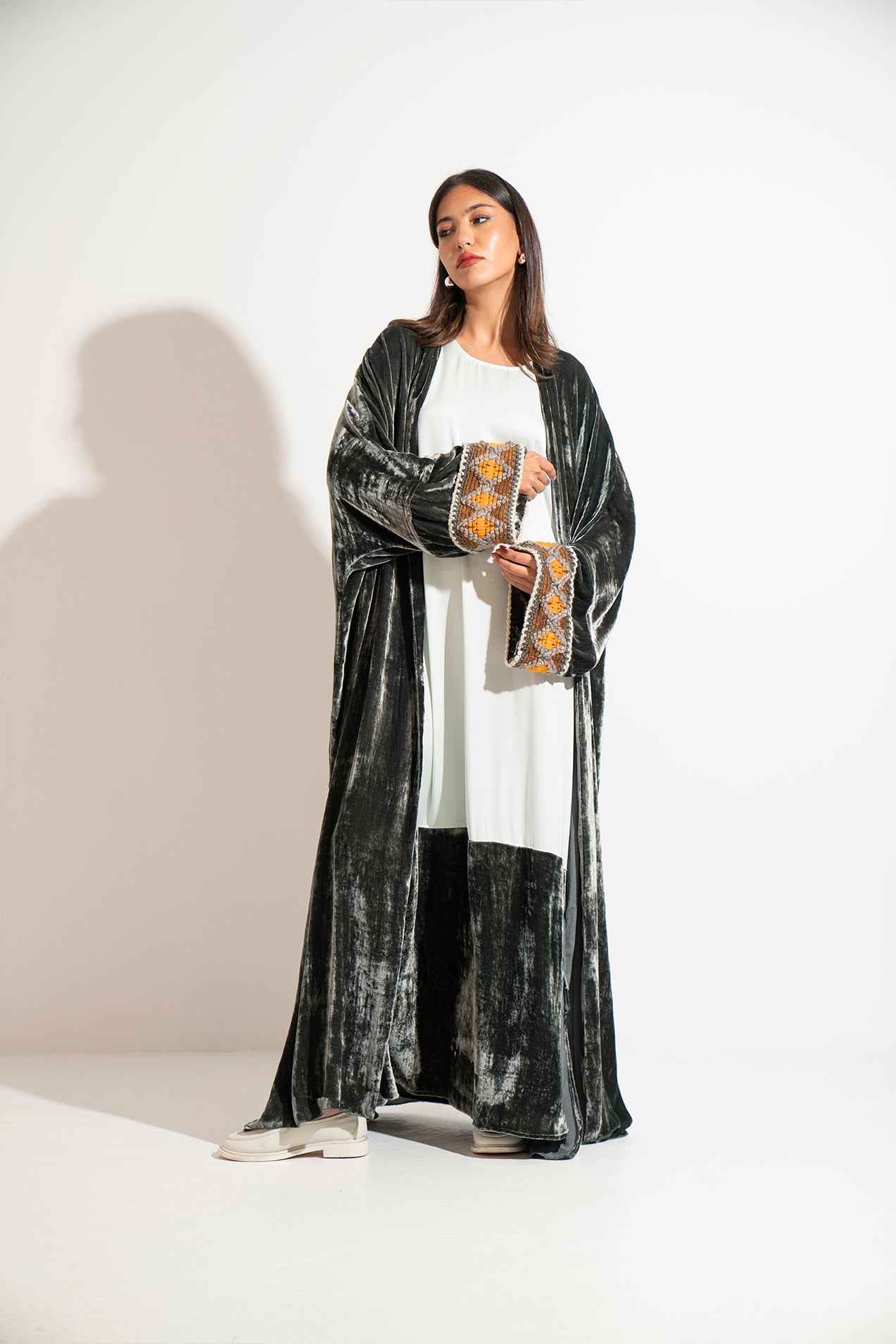 Velvet Abaya A4