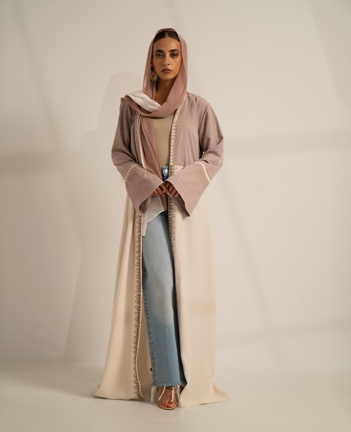 Dual-tone abaya